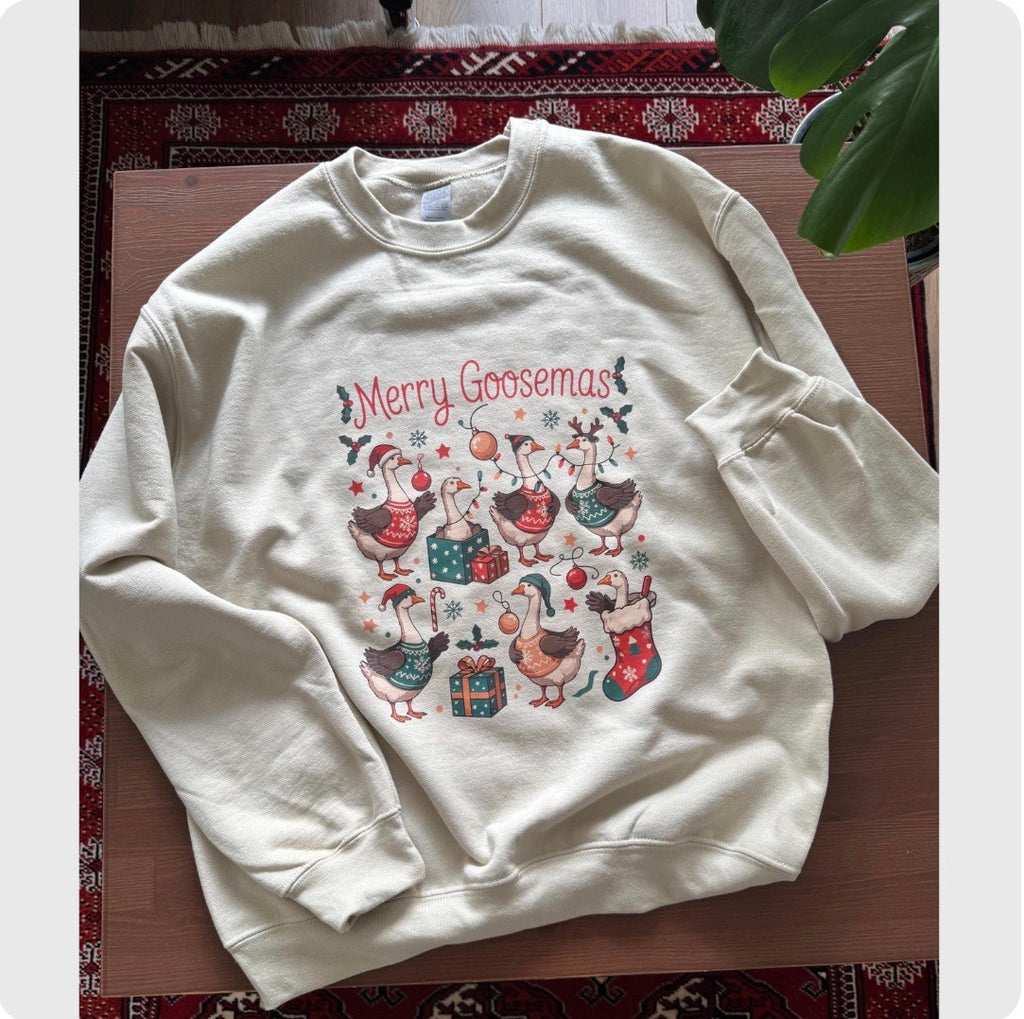 Merry Goosemas Christmas Sweatshirt – Cute Holiday Graphic Pullover
