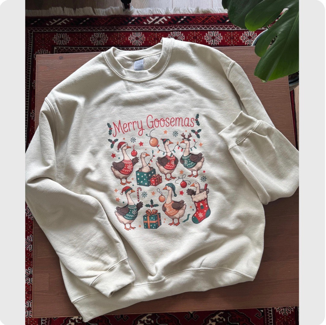 Merry Goosemas Christmas Sweatshirt – Cute Holiday Graphic Pullover